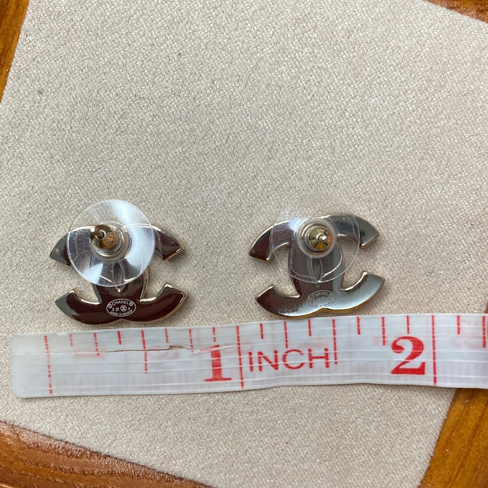 CHANEL Iconic Black and Silver Earrings - Picture 3 of 4